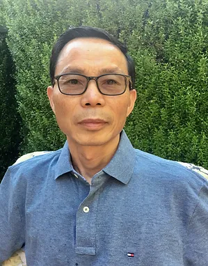 Dr. Xue Chulong