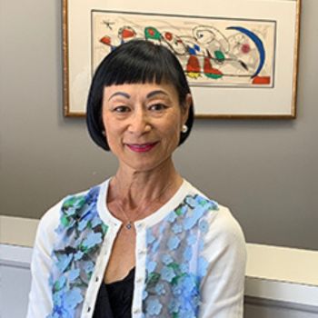 Dr. Margaret S Kwan 关施茵医生