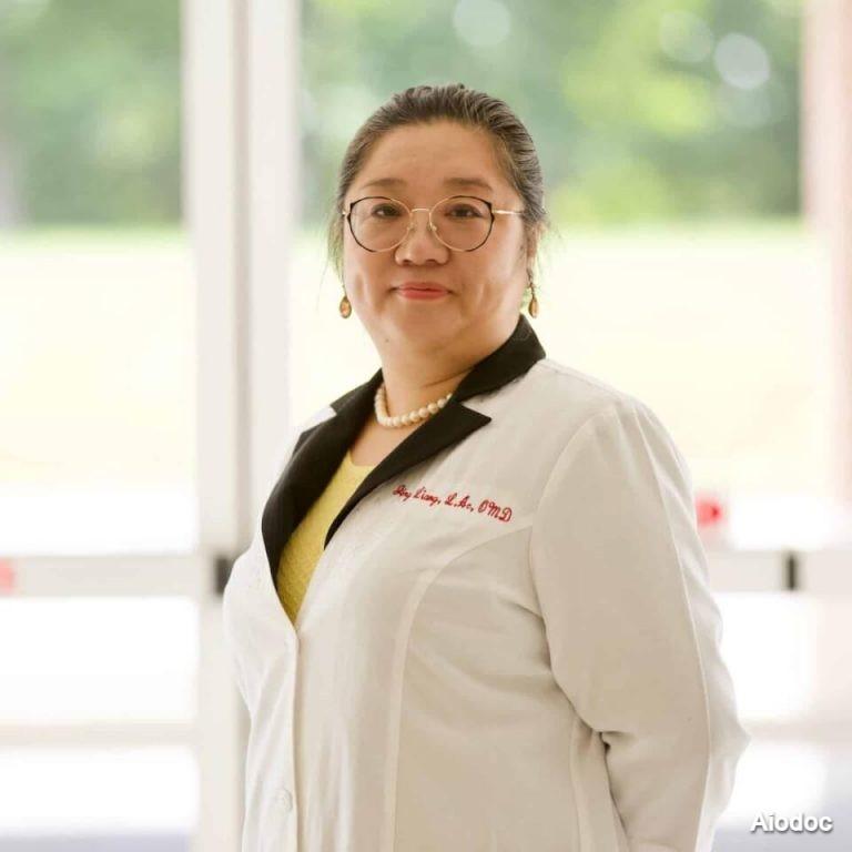 Dr. Liang Jennifer profile image